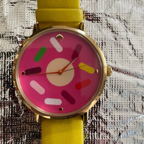 Kate spade doughnut watch (rare find) - Picture 4 of 4